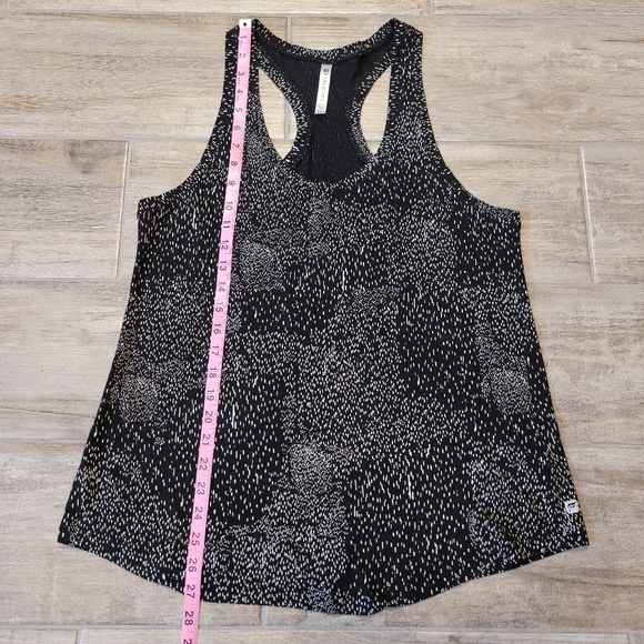 Fabletics Speckled Black Athletic Tank Top - Picture 10 of 11